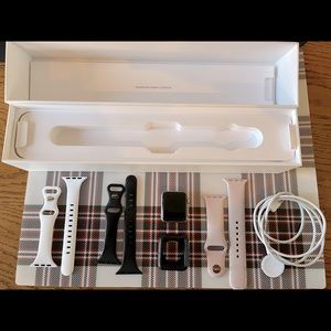 Apple Watch Series 3- 38mm Gold AI Pink Sand Sport (GPS + Cellular)